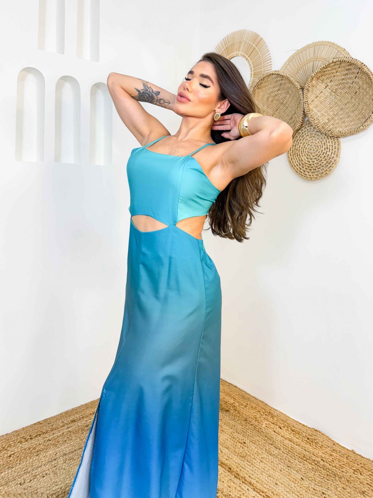 Vestido com abertura na pala cruzado nas costas Degradê - Imagem 2