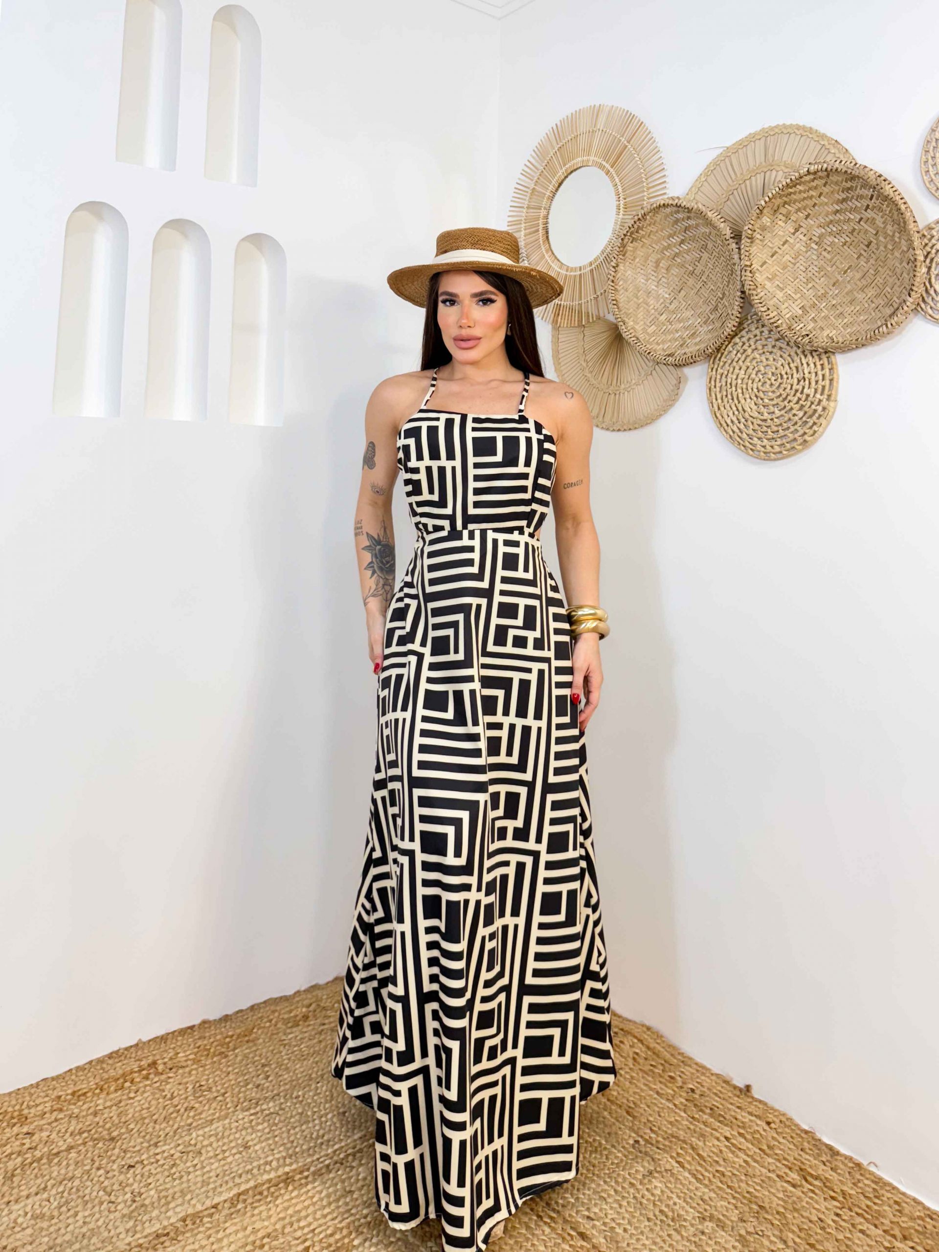 Vestido cruzado nas costas Assimetria